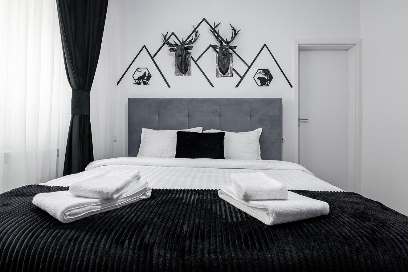 Mm Near To Coresi Mall With Free Parking Apartment Brașov