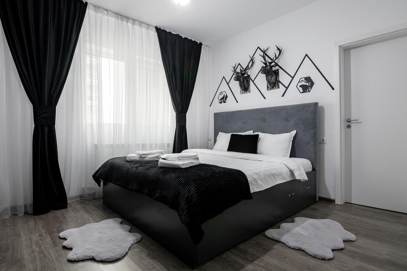 Mm Near To Coresi Mall With Free Parking